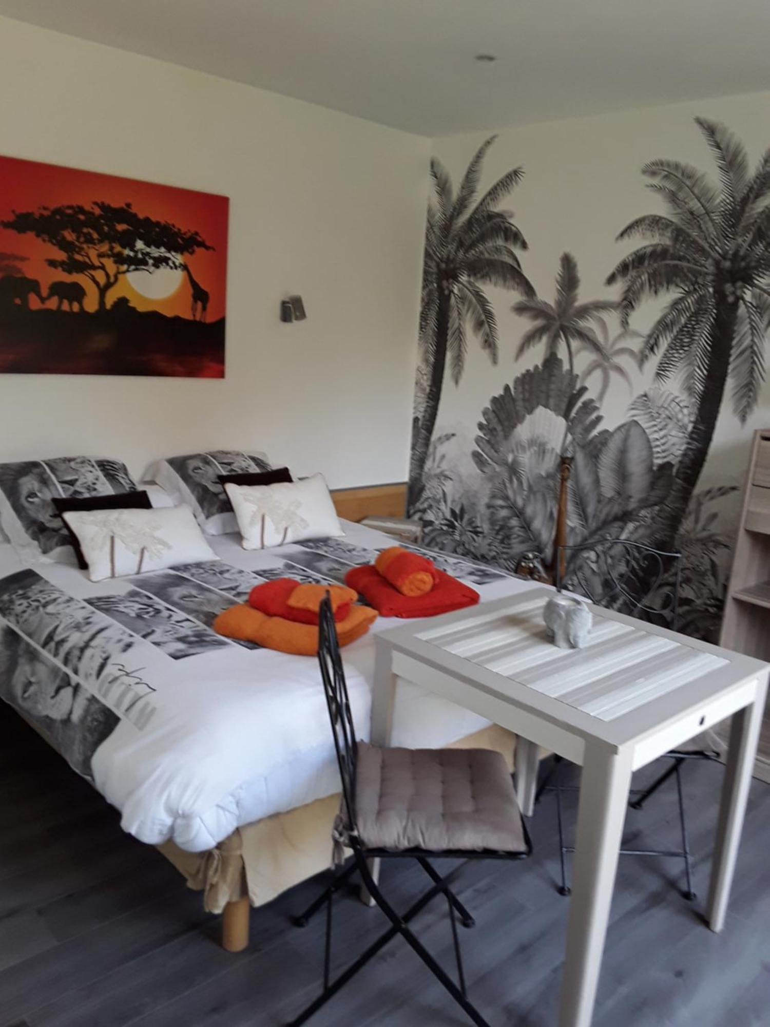 Chambres D'Hotes De L'Orval Thiergeville Екстериор снимка